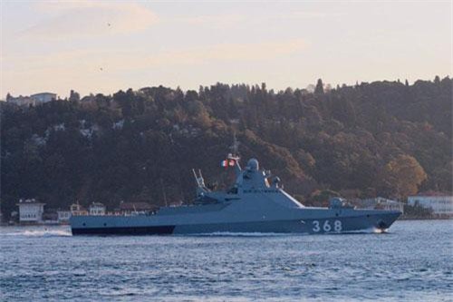 Nga cấp tốc điều thêm tàu tên lửa đến Syria khi Hmeymim bị tấn công