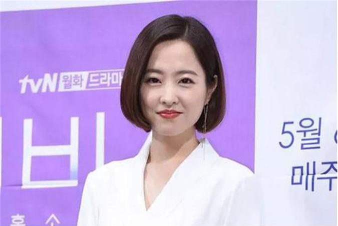 Park Bo Young trấn an người hâm mộ khi phải tạm dừng mọi hoạt động