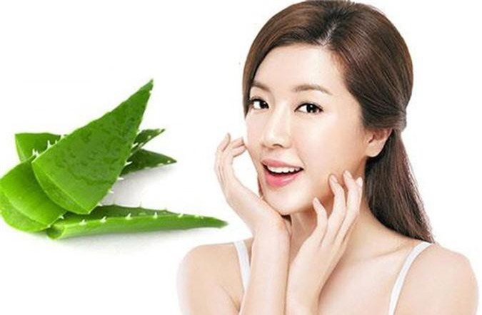 Bật mí cho chị em 3 công thức trắng da bằng nha đam