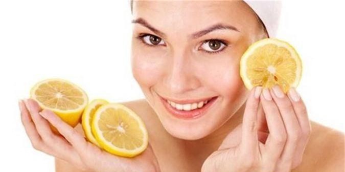 Mẹo hay 'đánh bay' mụn bằng chanh