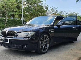 Mua BMW 760Li giá 14 tỷ: 10 năm sau rao bán chỉ gần 1 tỷ đồng