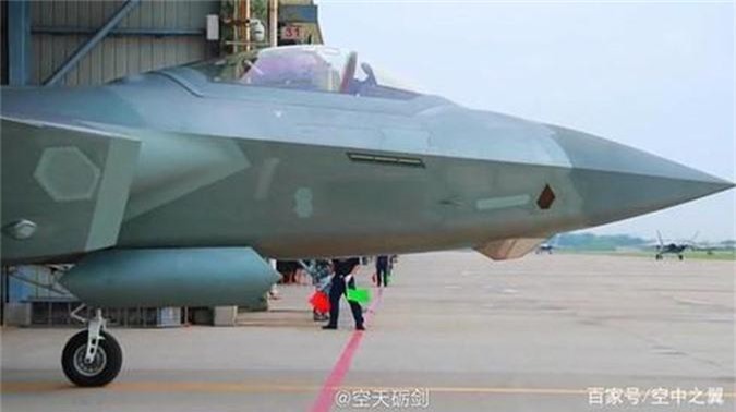 Mỹ chê chiến đấu cơ tàng hình J-20 Trung Quốc là 'hàng rẻ tiền'