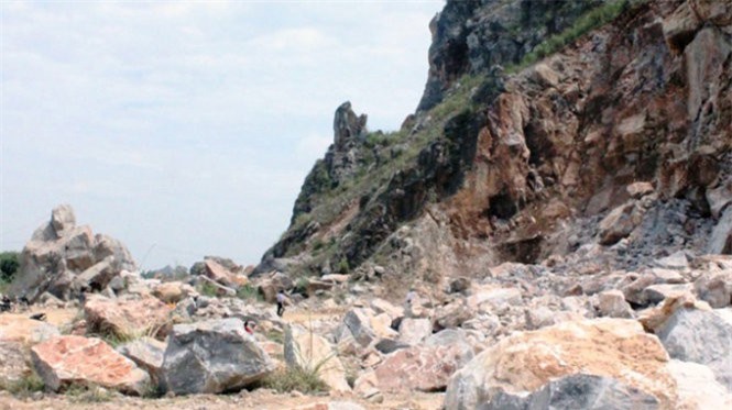 Sâp mỏ đá kinh hoàng tại Thanh Hóa, ít nhất 3 người chết