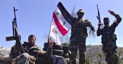 10 chỉ huy khủng bố nộp vũ khí đầu hàng, xin gia nhập quân đội Syria