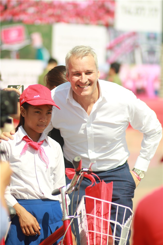 AIA mang niềm vui đến với trẻ em khó khăn tỉnh Quảng Trị