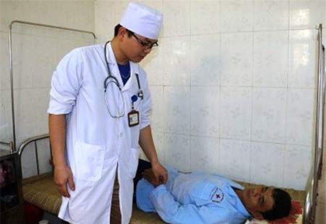 Ăn tiết canh nhiễm liên cầu lợn, một người đàn ông tử vong