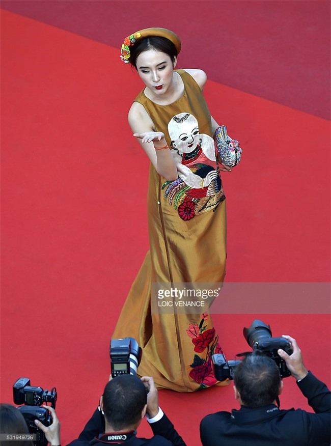 Angela Phương Trinh trở thành "hiện tượng" trên thảm đỏ Cannes