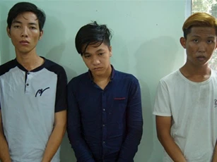 Băng nhóm 9X chuyên đột nhập nhà nghèo, trộm cắp tài sản
