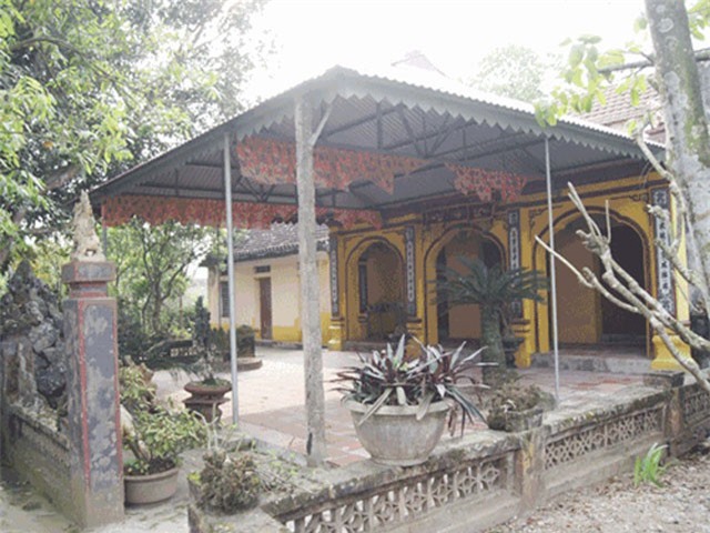 Bí ẩn 'phép thuật' ở ngôi đền thiêng giúp đàn ông cai rượu tại Ninh Bình