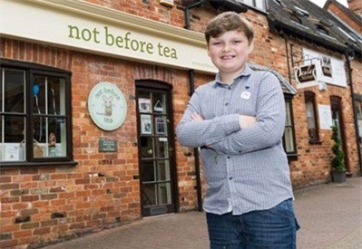 Cậu bé 11 tuổi "hốt" bạc tỷ mỗi năm chỉ nhờ... bán kẹo