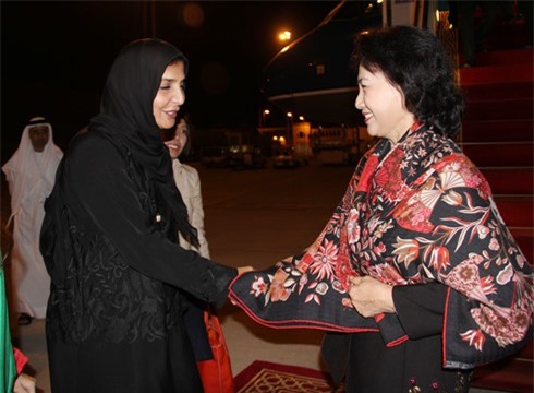 Chủ tịch Quốc hội đã đến Các Tiểu vương quốc Ả Rập Thống nhất