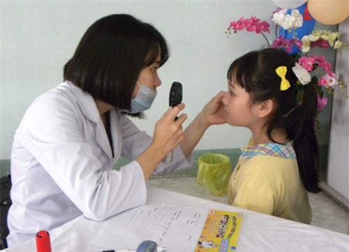 Chung tay vì ánh mắt trẻ thơ