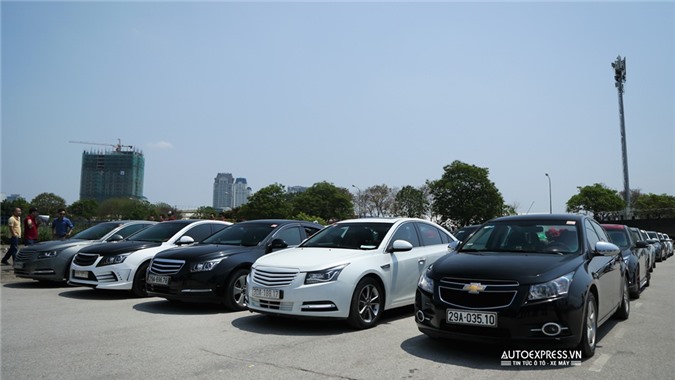Dàn xe Chevrolet Cruze trăm chiếc tụ hội hoành tráng mừng sinh nhật 2 tuổi [VIDEO]