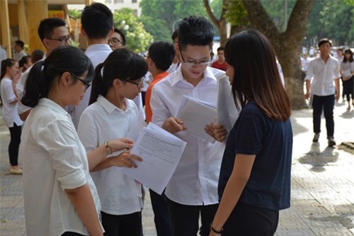 Tin &#x111;&#x1ED3;n &#x111;&#x1EC1; thi Ng&#x1EEF; v&#x103;n b&#x1ECB; l&#x1ED9;: B&#x1ED9; Gi&#xE1;o d&#x1EE5;c v&#xE0; &#x110;&#xE0;o t&#x1EA1;o n&#xF3;i g&#xEC;?