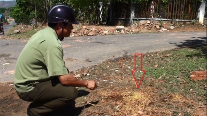 Điều tra vụ hai thanh niên bị tạt nhầm axit ở Kon Tum