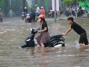 Dự báo thời tiết 10/8: Miền Bắc mưa to, Hà Nội nguy cơ ngập