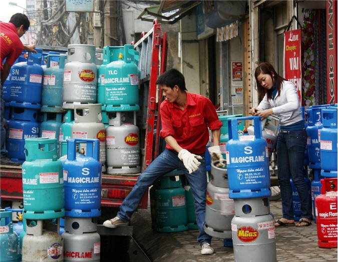 Giá gas tăng 10.000 đồng/bình 12 kg từ 1/10 tại khu vực phía nam