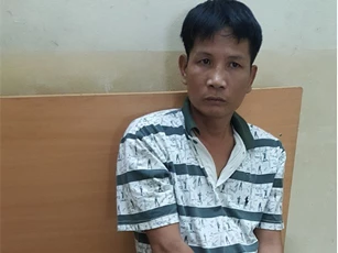 Hà Nội: CSGT bắt nóng đối tượng trộm cắp tài sản giữa đường phố
