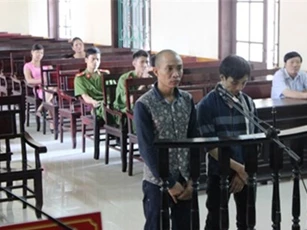 Hà Tĩnh: Bị đâm chết khi mang súng AK ra dằn mặt đối thủ