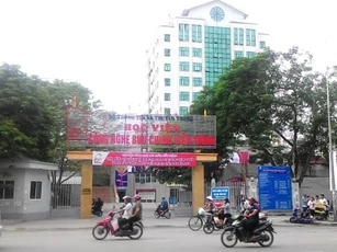 Học viện Bưu chính Viễn thông bị tố "tuyển sinh vô tội vạ"