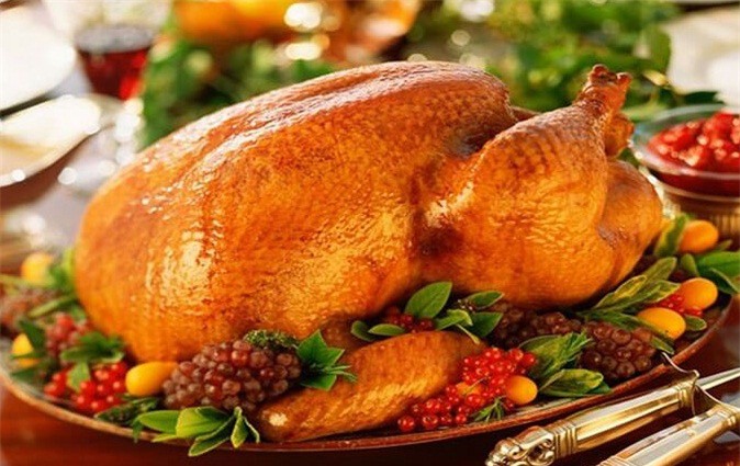 Lạ miệng với món gà quay ngũ sắc 