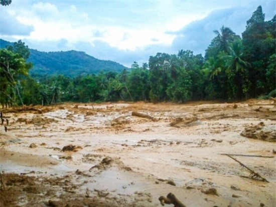 Lở đất kinh hoàng ở Sri Lanka, 150 người bị chôn vùi dưới đống đổ nát