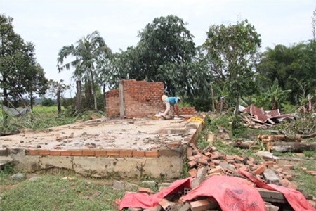 Lốc xoáy ở Lâm Đồng: Làm 150 căn nhà bị hư hỏng nặng, 5 người bị thương