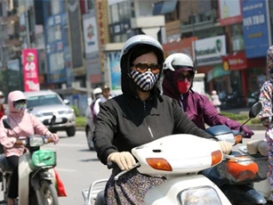 Miền Bắc tiếp tục nắng nóng, có nơi trên 38 độ C