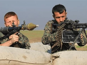 Người Kurd được Mỹ "chống lưng" tấn công quân đội Syria ở Raqqa