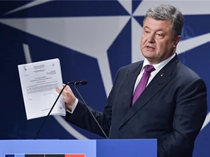 Ông Poroshenko tố Nga “phá hoại Ukraine từ bên trong”