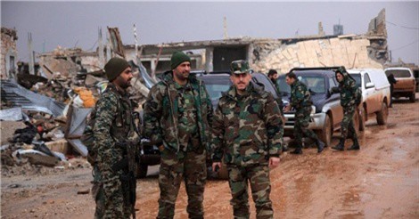 Pháo binh yểm trợ, quân đội Syria chặt đứt tuyến viện trợ IS ở Homs