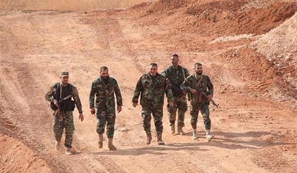 Quân đội Syria điều pháo binh, tên lửa bắn phá ác liệt IS ở Deir Ezzur