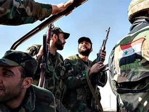 Quân đội Syria đột kích căn cứ khủng bố, IS khốn đốn ở Raqqa