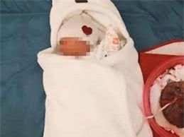 Sinh con "thuận tự nhiên" - trào lưu điên rồ khiến bác sĩ sản khoa phải rùng mình