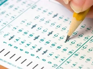 Sốc: Thí sinh "khoanh bừa" đáp án được 10 điểm môn Vật Lý