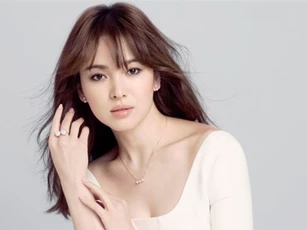Song Hye Kyo kiện hãng nữ trang vì lạm dụng hình ảnh