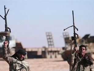 Syria: Người Kurd dồn dập tấn công, tống cổ IS khỏi Nam Raqqa