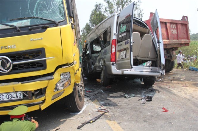 Tai nạn thảm khốc tại Quảng Ngãi: Lái xe khách không đăng ký kinh doanh