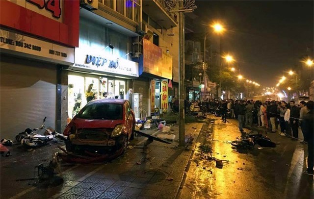 Toàn cảnh vụ tài xế tông liên hoàn làm 6 người bị thương