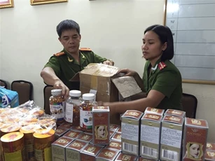 Tăng cường chống buôn lậu dược, mỹ phẩm, thực phẩm chức năng