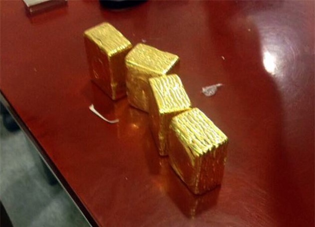 Tiếp viên mang 80 cây vàng lên máy bay: Hé lộ tình tiết bất ngờ