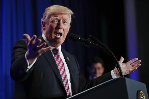 Tòa án tiếp tục đóng băng sắc lệnh cấm nhập cư, Trump "thua kiện"