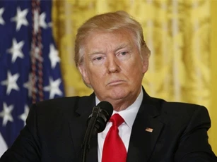 Tỷ lệ ủng hộ Trump thấp nhất lịch sử ở Mỹ sau một tháng cầm quyền