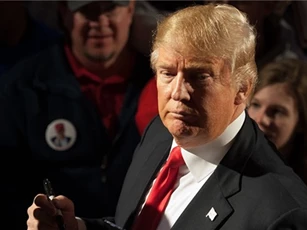 Ứng viên Donald Trump hứa gì để giải quyết bất ổn Syria?