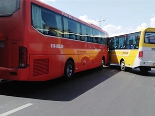 Ủy ban ATGTQG yêu cầu làm rõ vụ xe Phương Trang húc xe khách