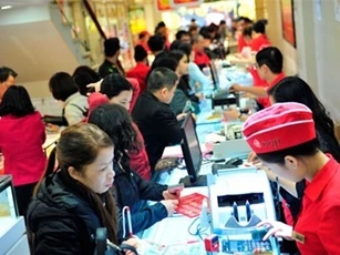 Vàng SJC rơi sâu, vừa mua xong đã lỗ nặng