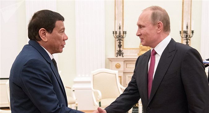 Vì sao đa số người Nga đều không hài lòng với ông Duterte?
