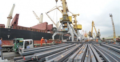 Việt Nam xuất siêu 132 triệu USD sang Lào