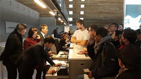 Vietnam Airlines lên tiếng về hủy bay vì 'siêu máy bay' hỏng cánh