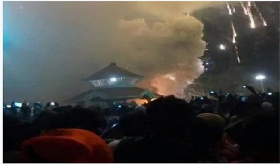 Vụ cháy ở đền Puttingal: Thủ tướng Ấn Độ Narendra Modi thị sát hiện trường